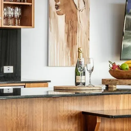 Sophie'S Place Relaunch - Luxury Penthouse Byron Bay Exterior photo