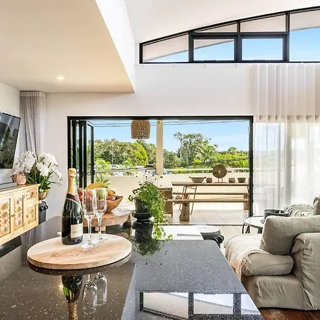 Sophie'S Place Relaunch - Luxury Penthouse Byron Bay Exterior photo