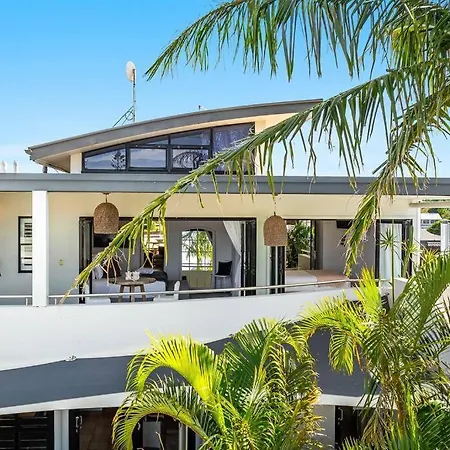 Sophie'S Place Relaunch - Luxury Penthouse Byron Bay Exterior photo