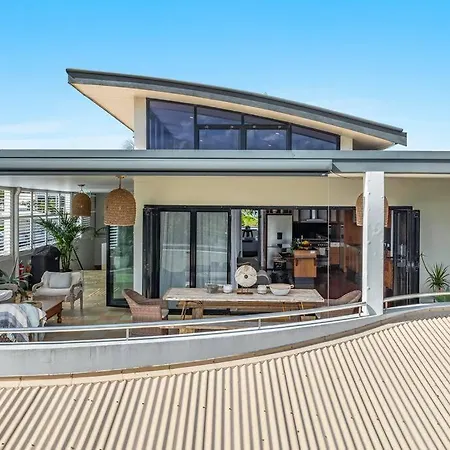 Sophie'S Place Relaunch - Luxury Penthouse Byron Bay Exterior photo